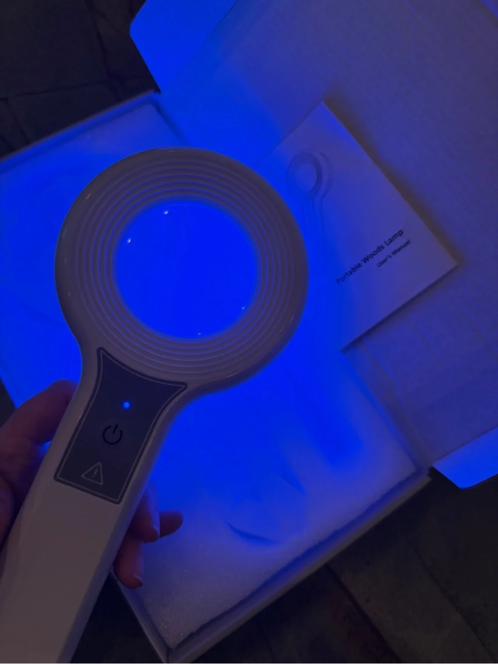 Woods lamp - dermatology diagnostic tool